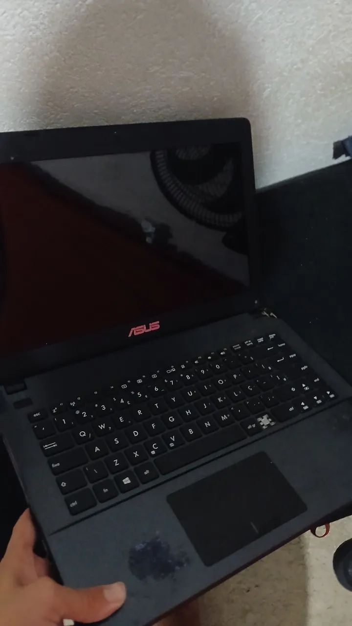notebook com a tela quebrada  - Foto 3