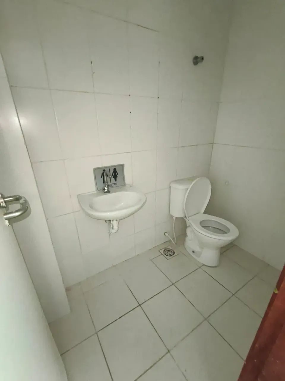 Sala Comercial com banheiro e prédio com elevador e recepção, Praia Campista  - Macaé - RJ - Foto 3
