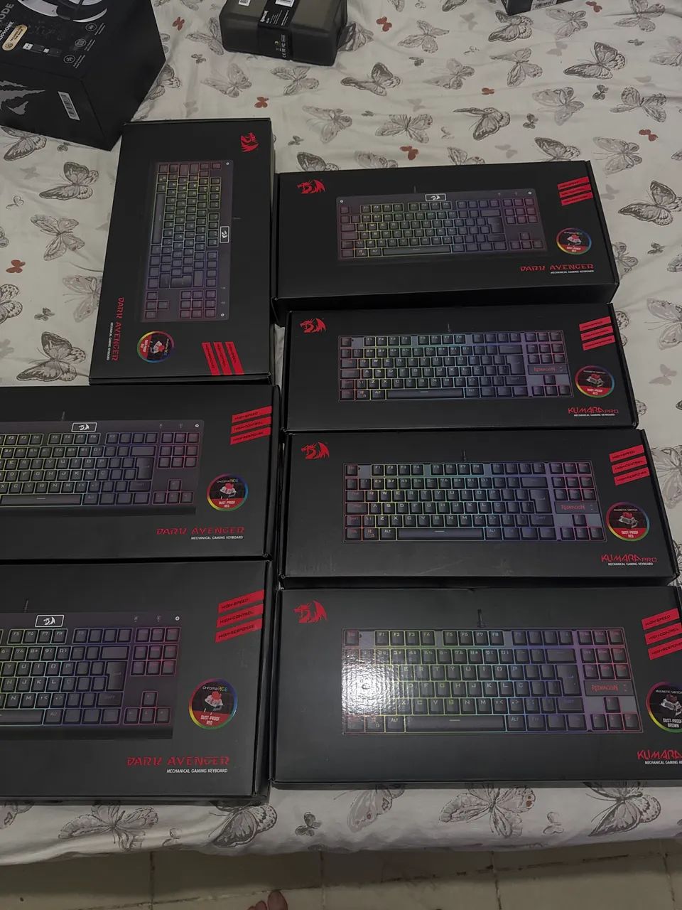 TECLADO MECÂNICO MAGNÉTICO REDRAGON LACRADO