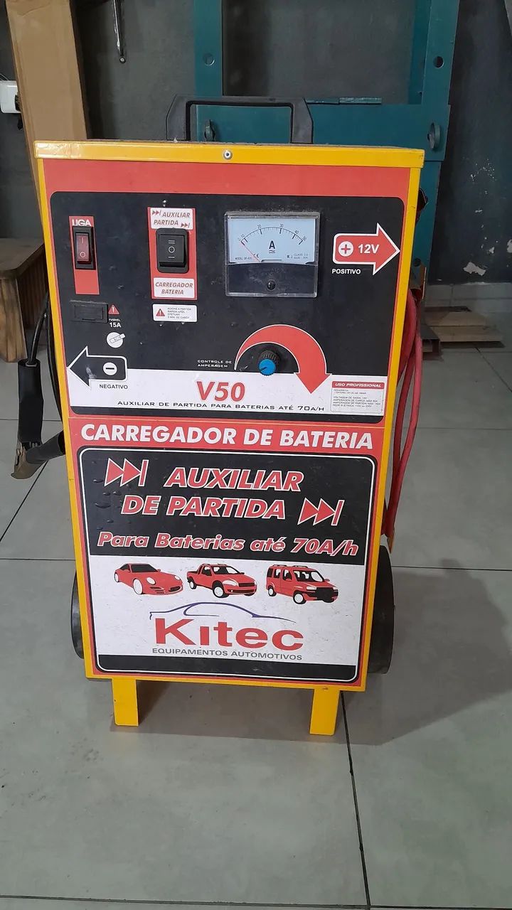 Carregador de bateria 50A 12v com auxiliar de partida.