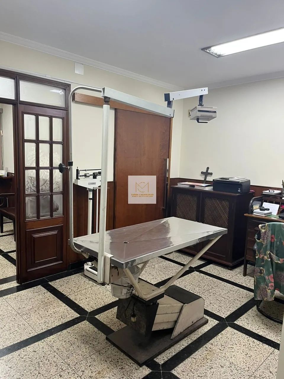 Ponto Comercial na Vila Belmiro: Sobrado de 227m² com Piscina e Loja - Foto 3