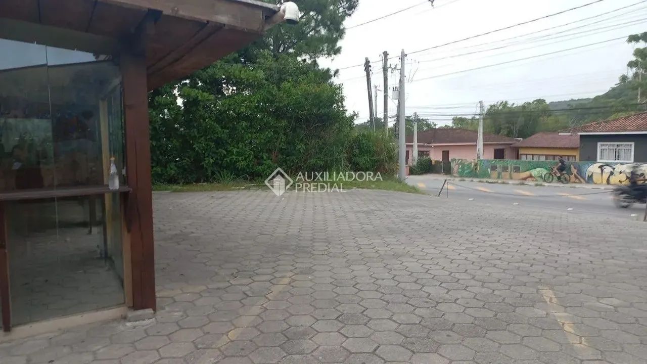 Aluga terreno no Rio Tavares