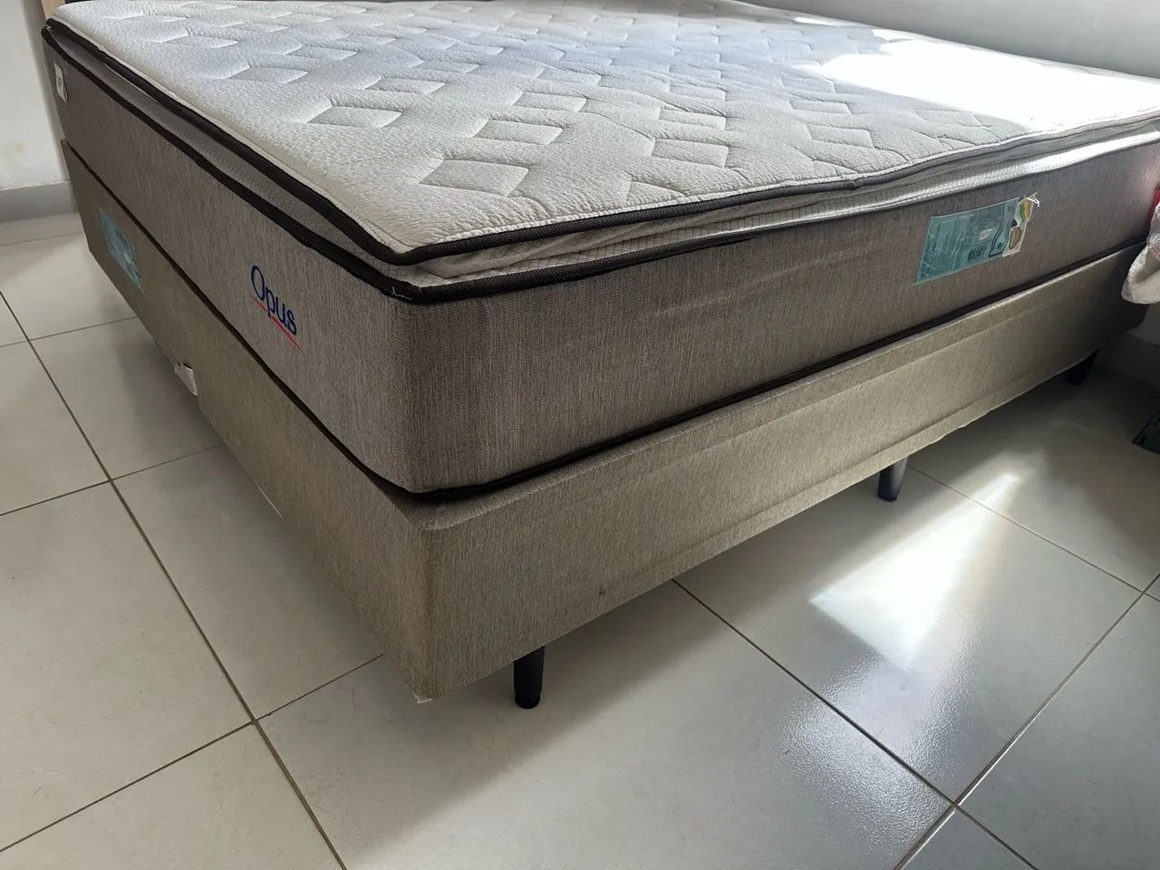CAMA BOX QUEEN MARCA PLUMATEX  - Foto 4