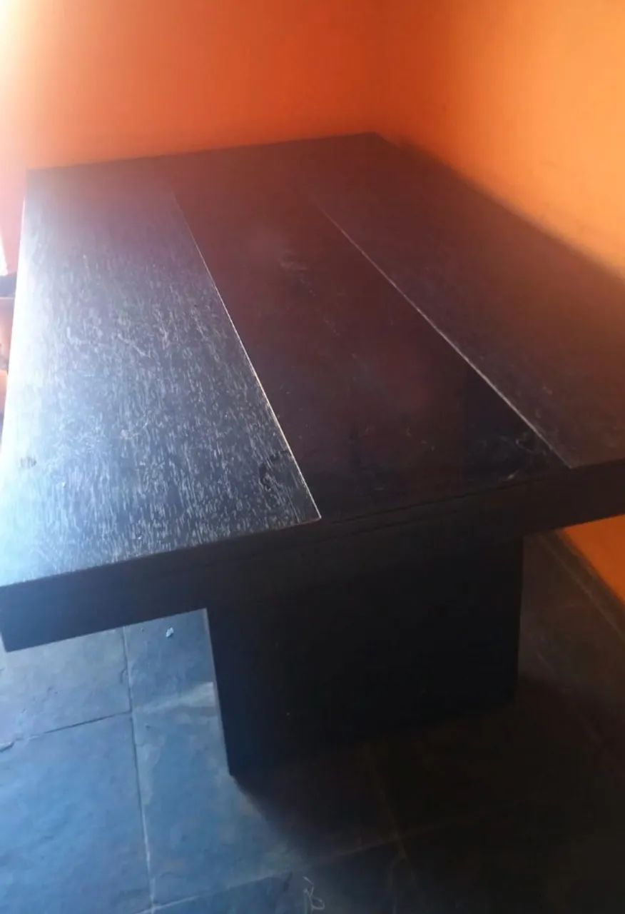 MESA DE JANTAR SEMI NOVA! DESIGN MODERNO! - Foto 2