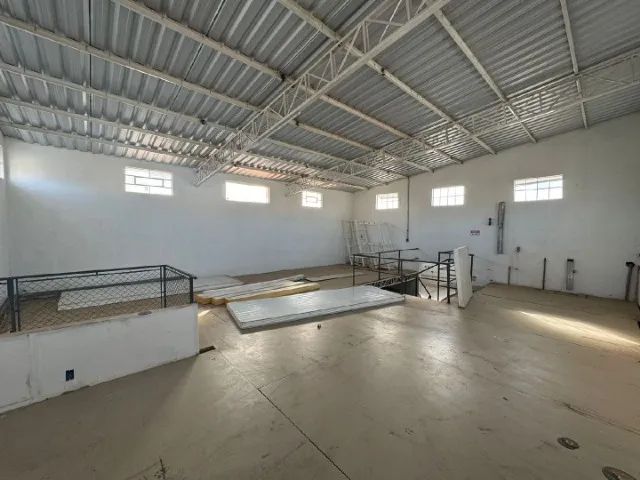 Barracão comercial com edícula - Foto 3
