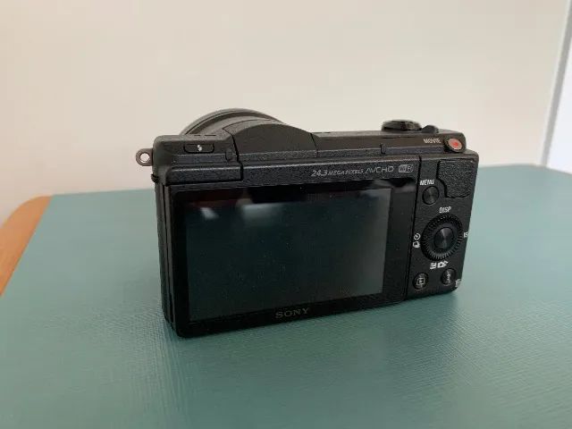 Camera Sony A5100 (usada em ótimo estado) - Foto 2
