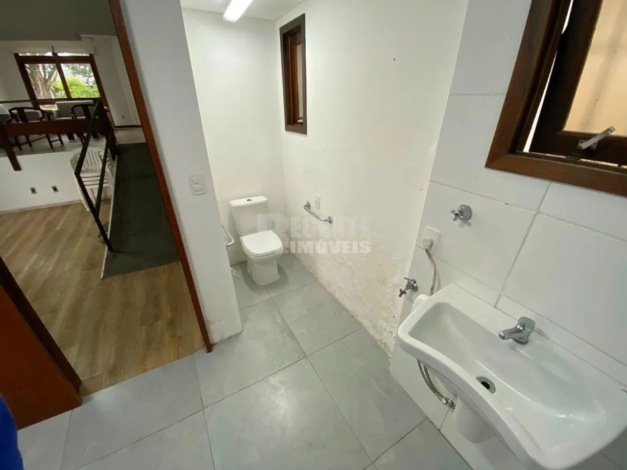 Excelente casa com 04 dormitórios no bairro Itacorubi! - Foto 5