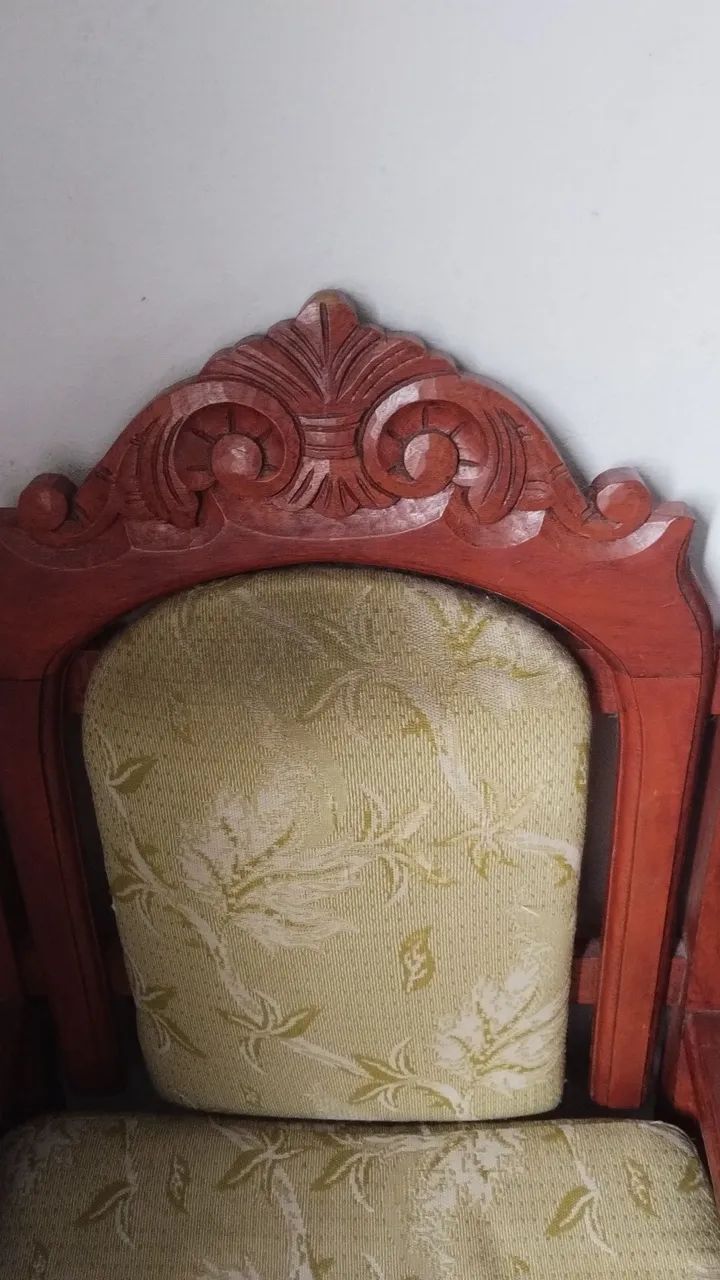 Sofá de madeira  65746288452611123