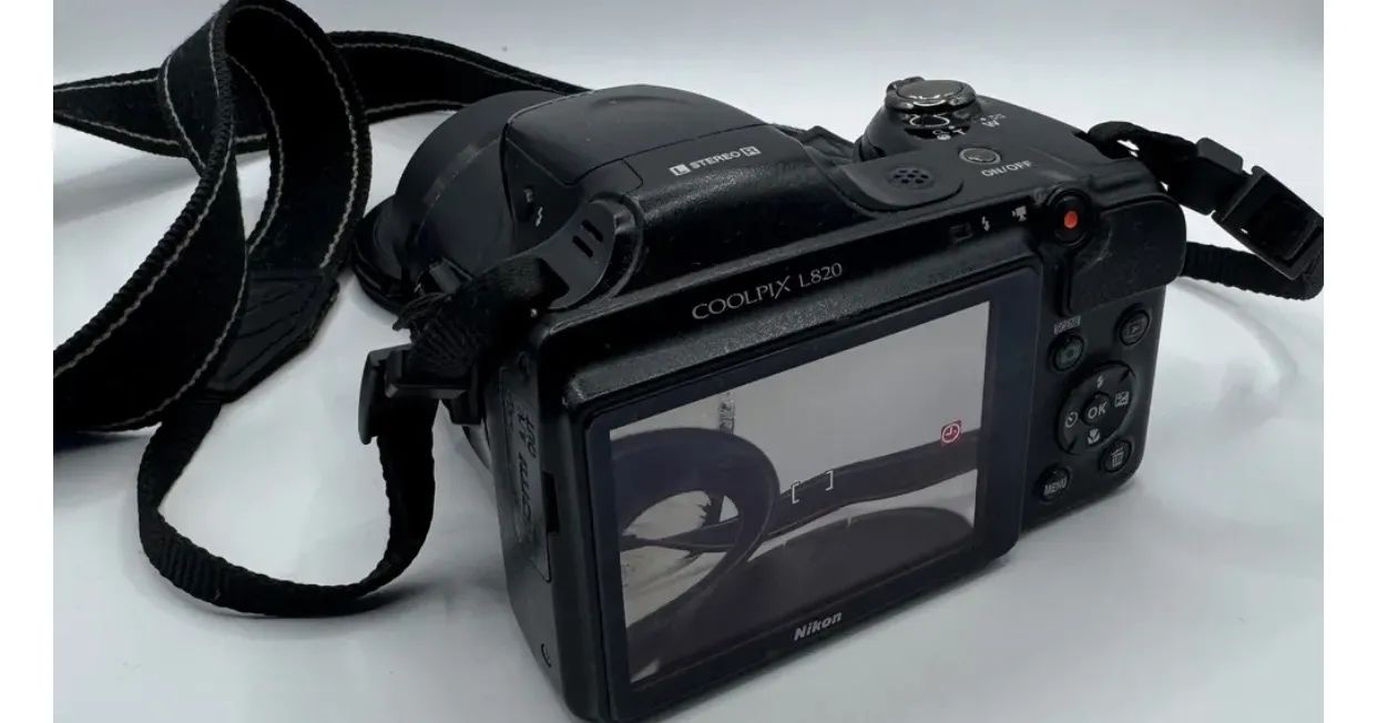 Câmera  Nikon impecável 