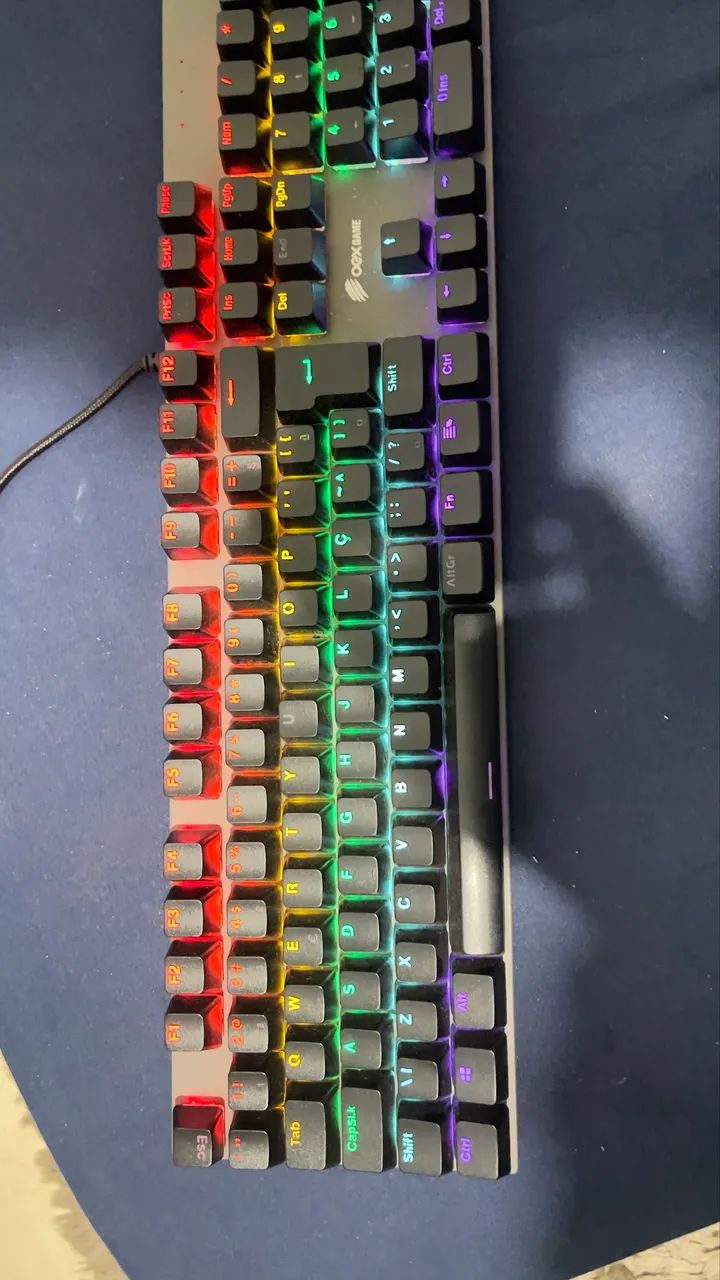 Mouse longitech,Teclado,Mouse pad