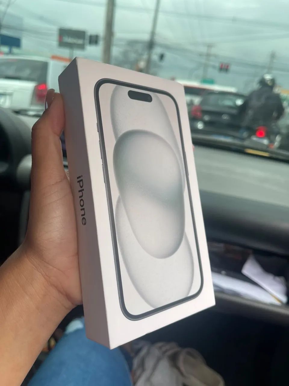 iPhone 15 128 G com nota e um ano de garantia Apple  lacrado 