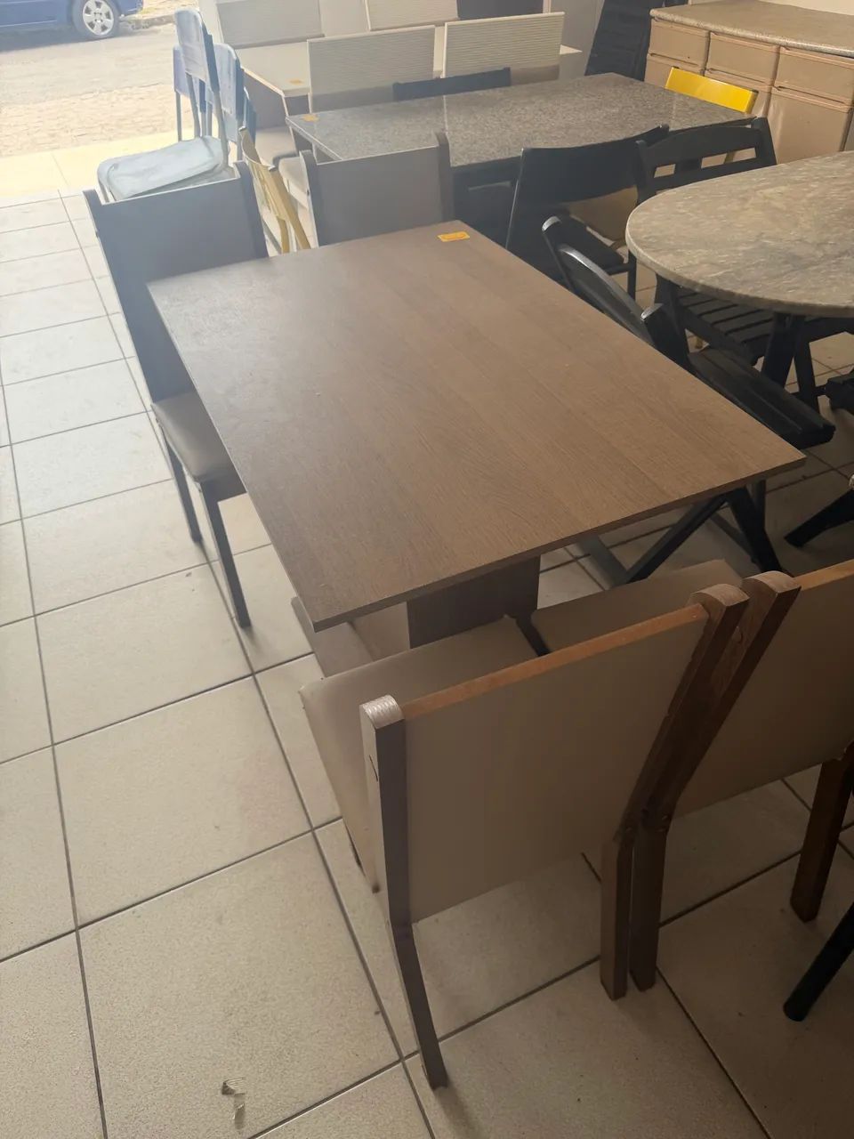 Mesa 4 cadeira em MDF - Foto 2