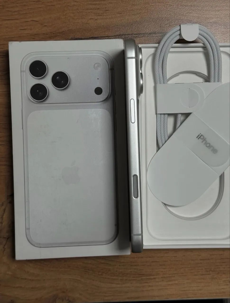 iPhone 17 pro Max silver/prata estado de zero  - Foto 3