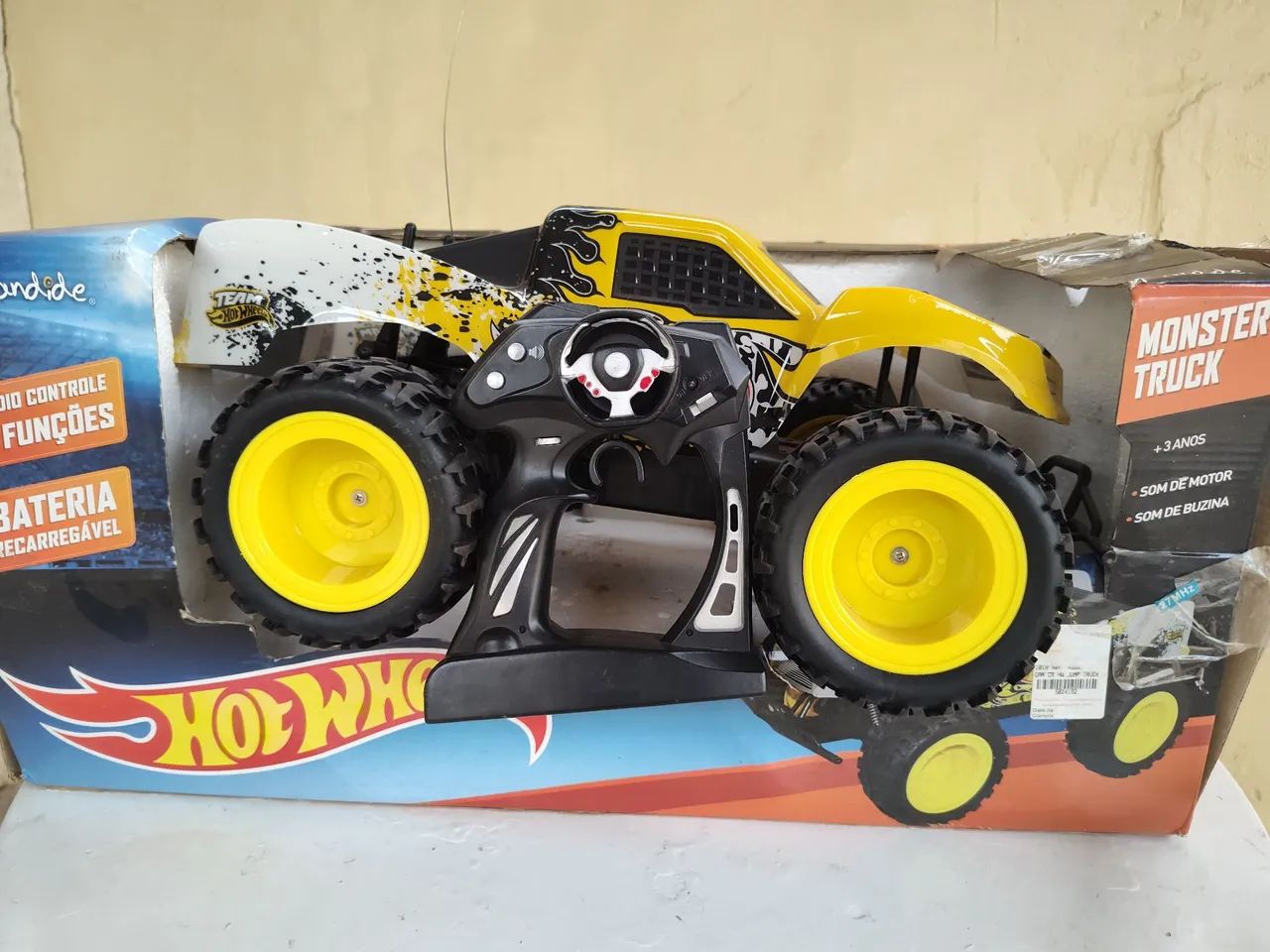 Carrinho e Helicóptero controle remoto