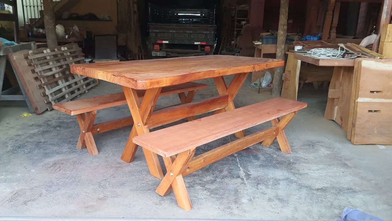 Vendo Mesa Rústica de Madeira Maciça de Jaqueira + 2 Bancos | Conjunto Completo - Foto 2