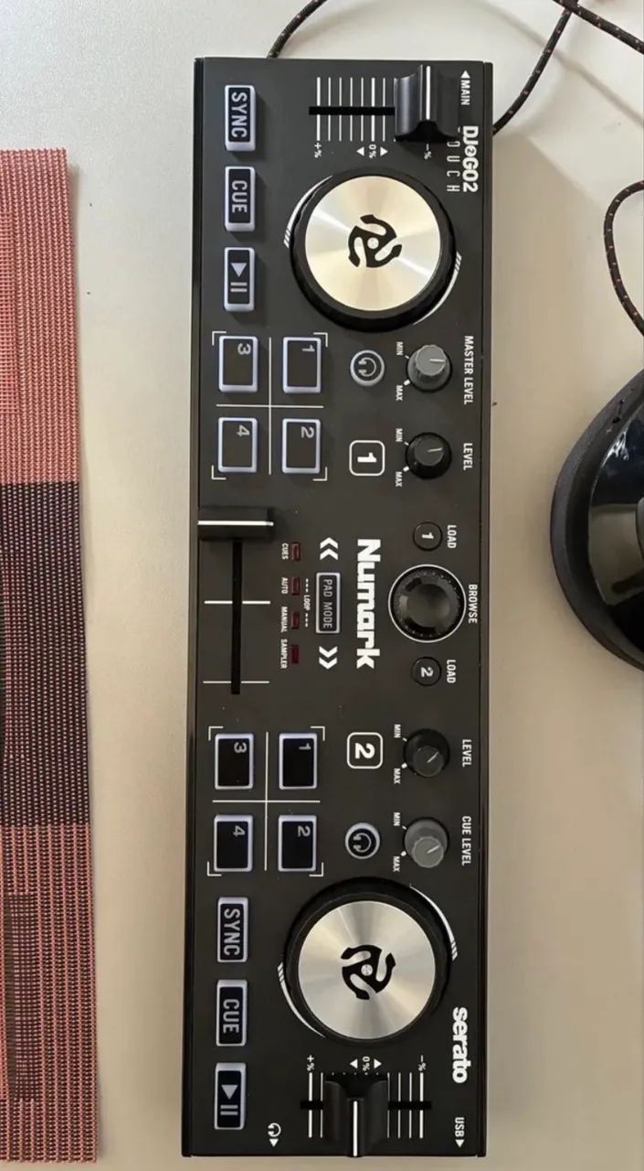 Controlador DJ Numark DJ2GO2 Touch, preto - Equipamentos e