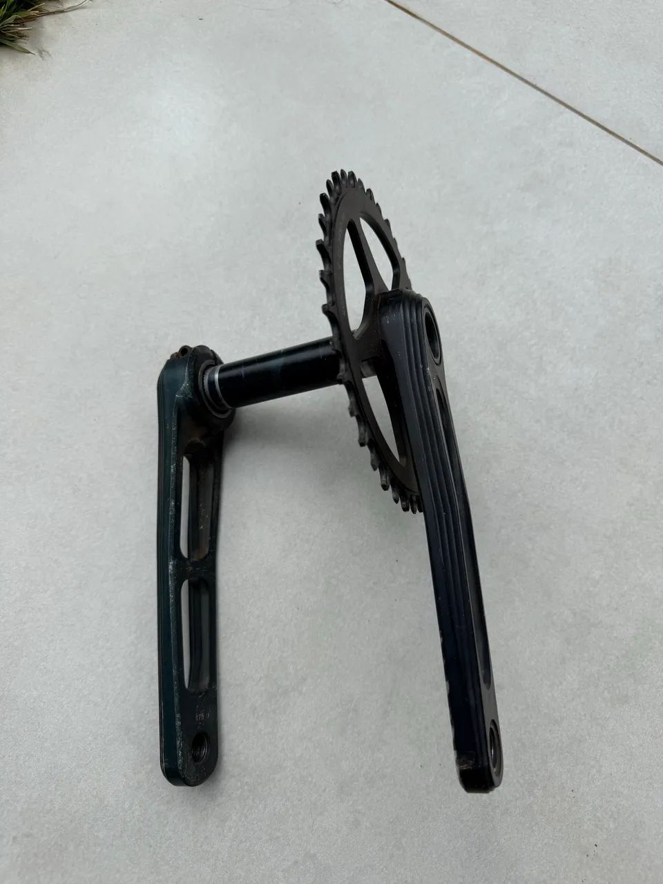 Pedivela Goldix super leve + coroa 38 - Foto 4