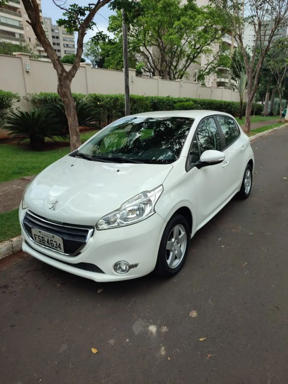 Peugeot 208 ACTIVE 1.5 8V FLEX 2014