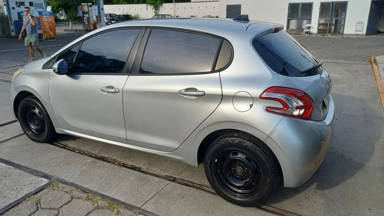 Peugeot 208 208 Active/Active Pack 1.5 Flex 8V 5p 2014