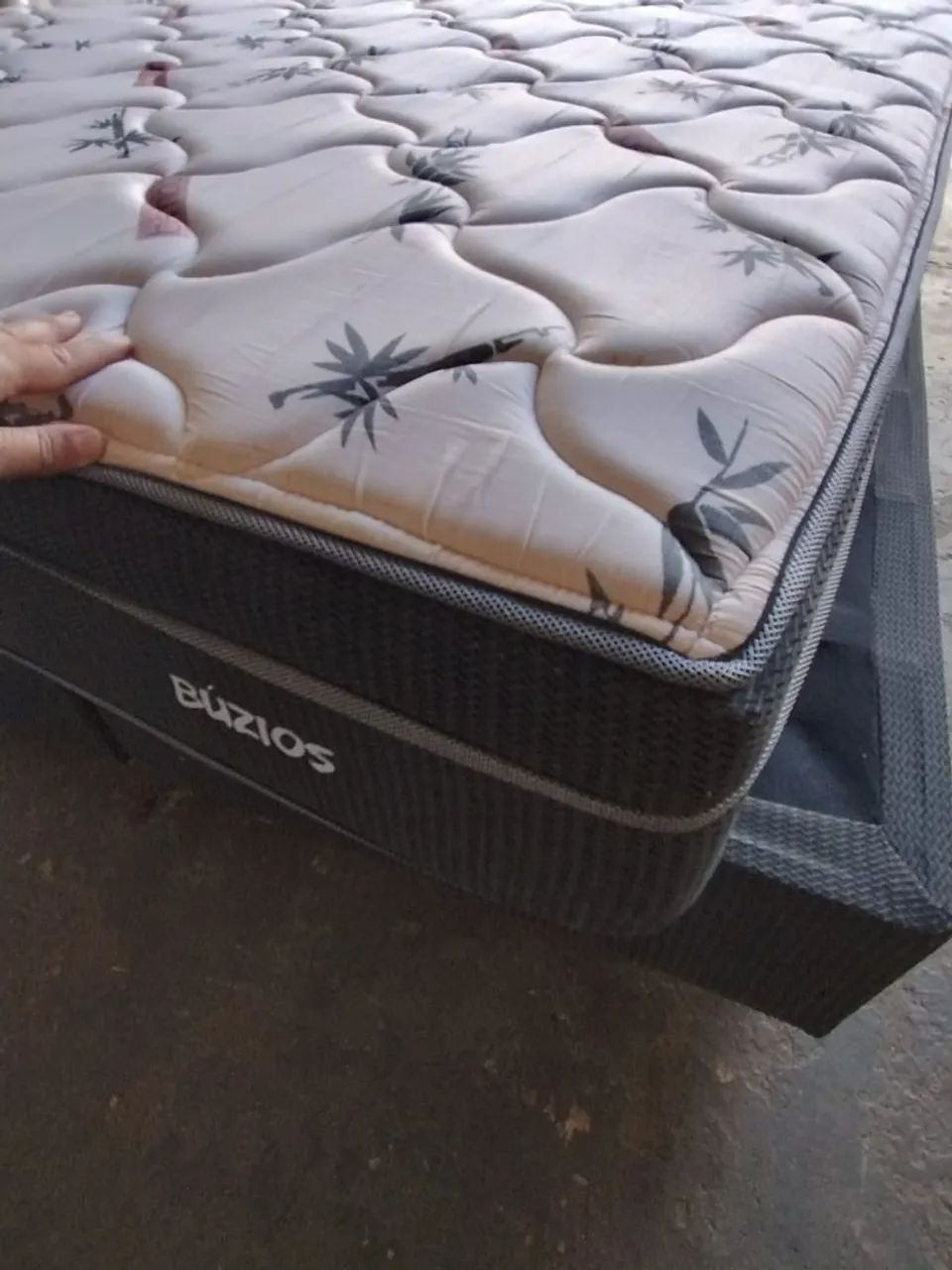 Cama tamanho Queen ótimo estado  - Foto 4