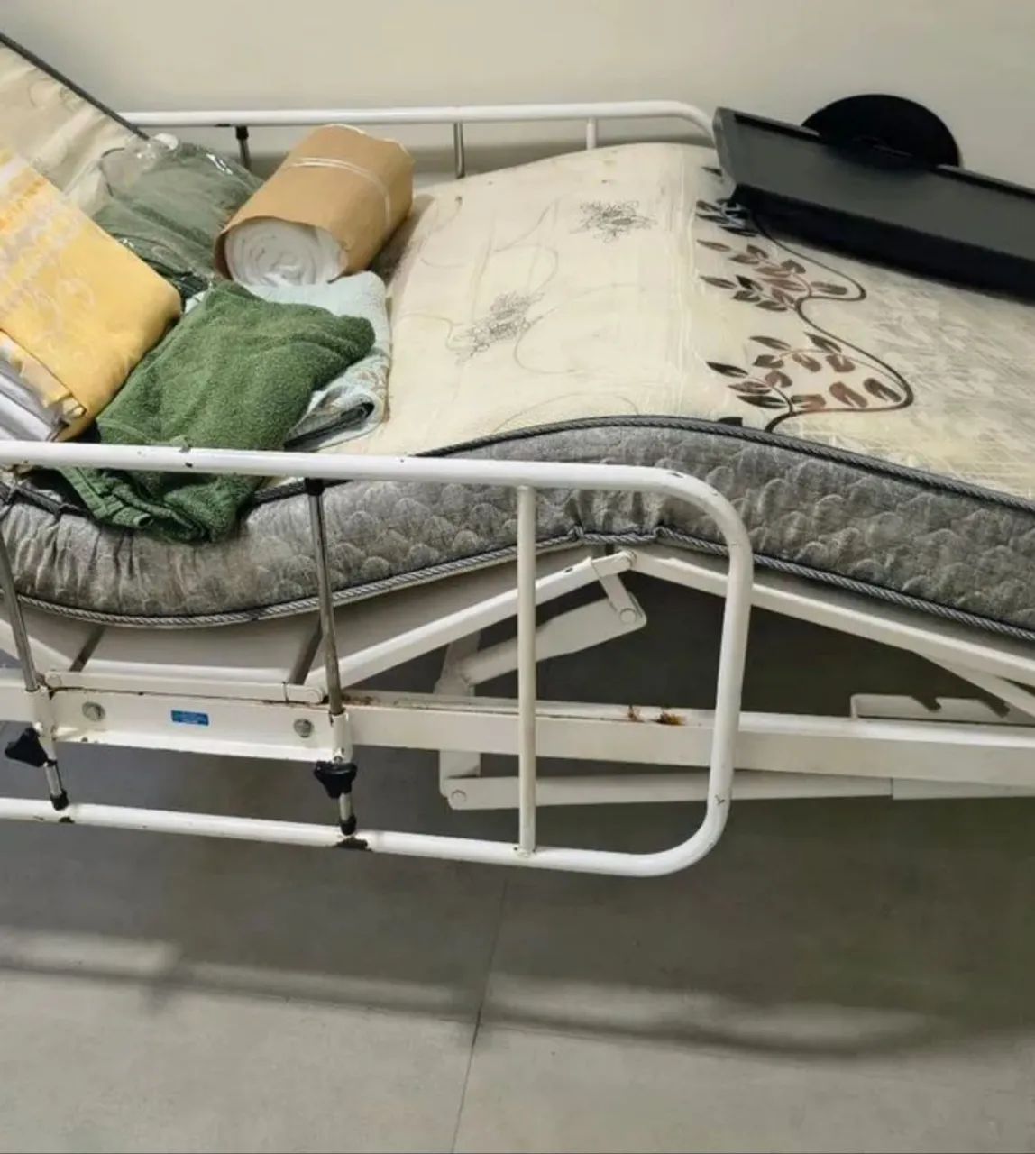 Cama Hospitalar, com Colchão e Colchão de ar  - Foto 3