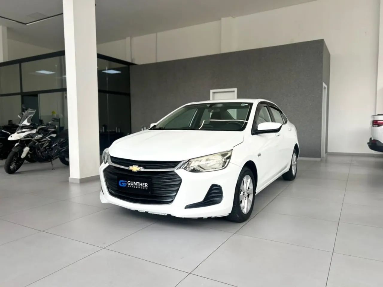 Chevrolet Onix Plus LT 1.0 12V Flex Mec. 4P 2023 - Foto 2