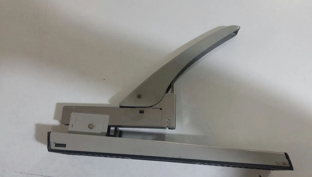 Grampeador Profissional Eagle 938 cinza 100fls  - Foto 3