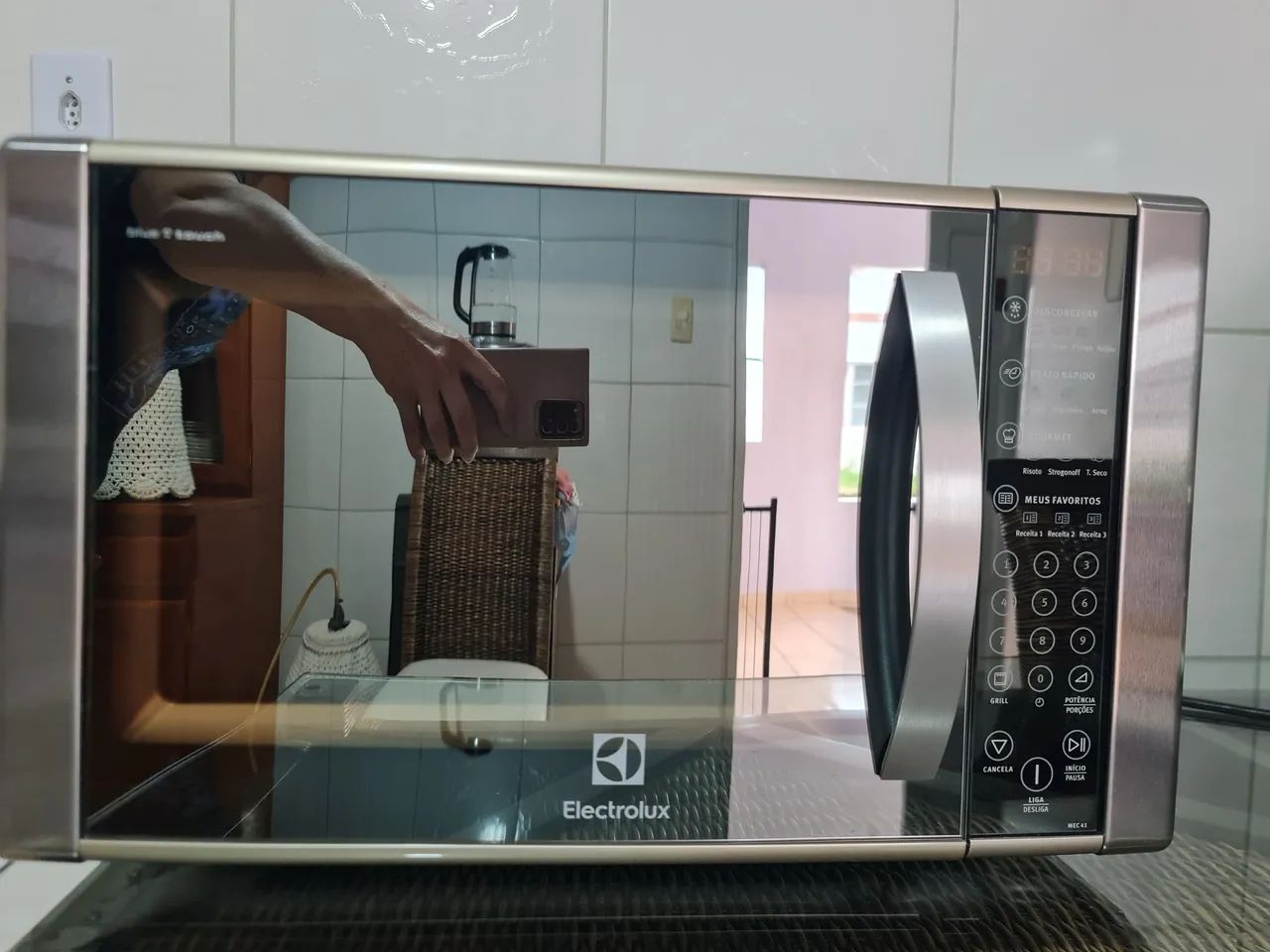  Microondas Electrolux  MEC41 Blue Touch