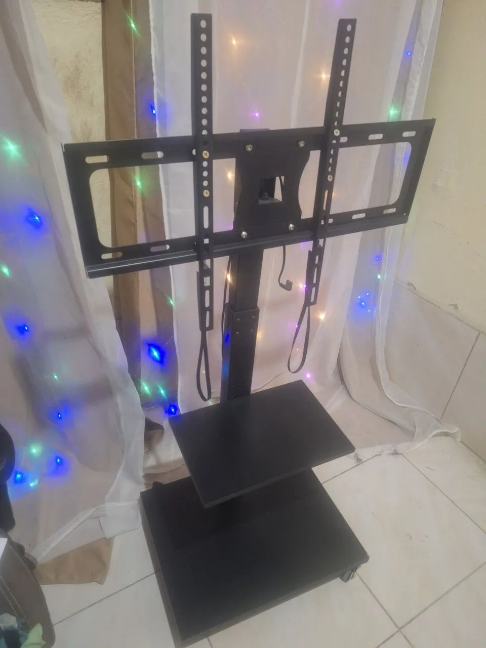 SUPORTE - LEVE A TV PARA QUALQUER CÔMODO 