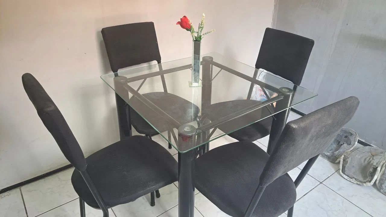 Mesa de vidro 4 cadeiras  - Foto 2