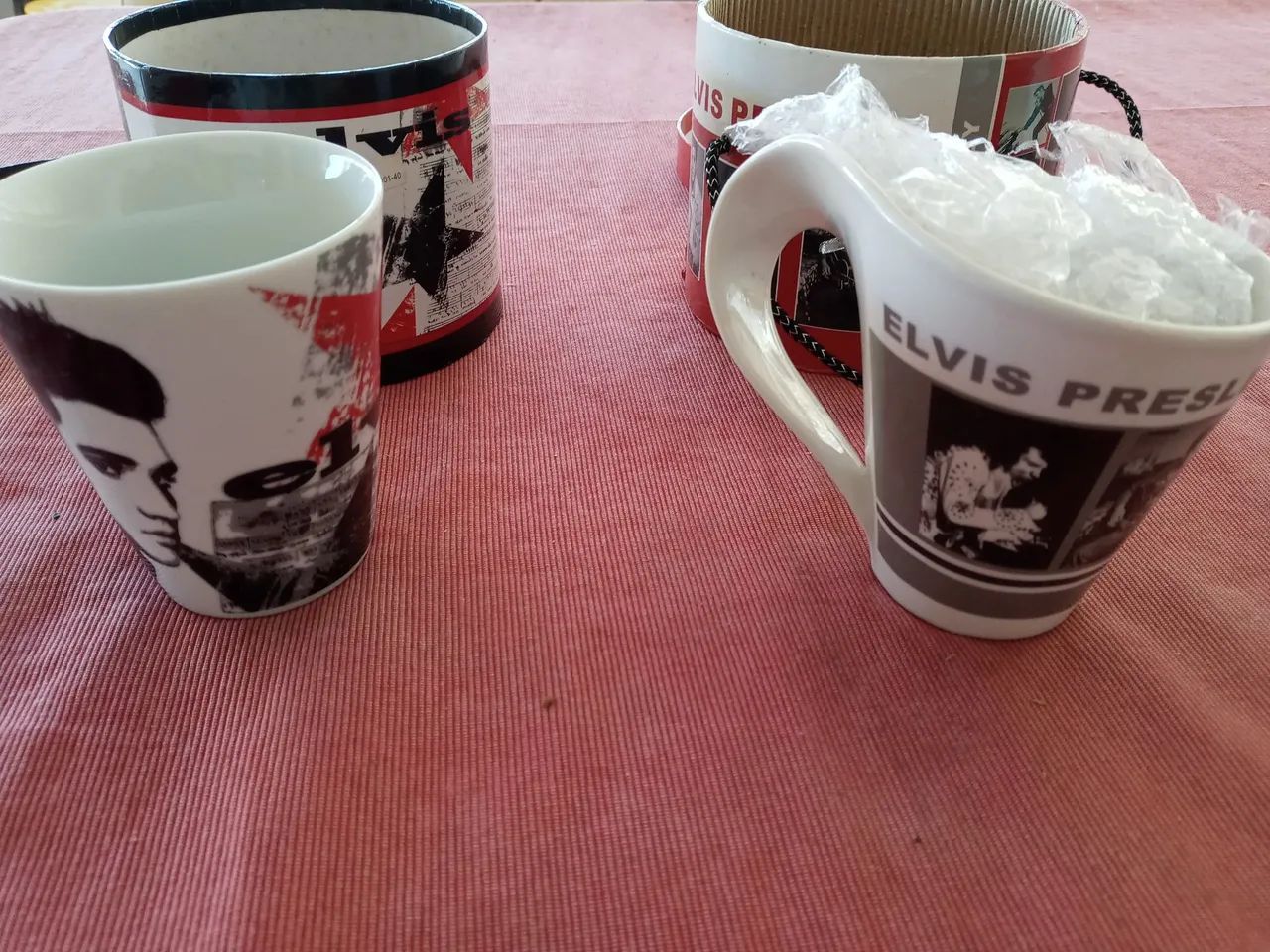 2 canecas de colecao Elvis Presley - Foto 3