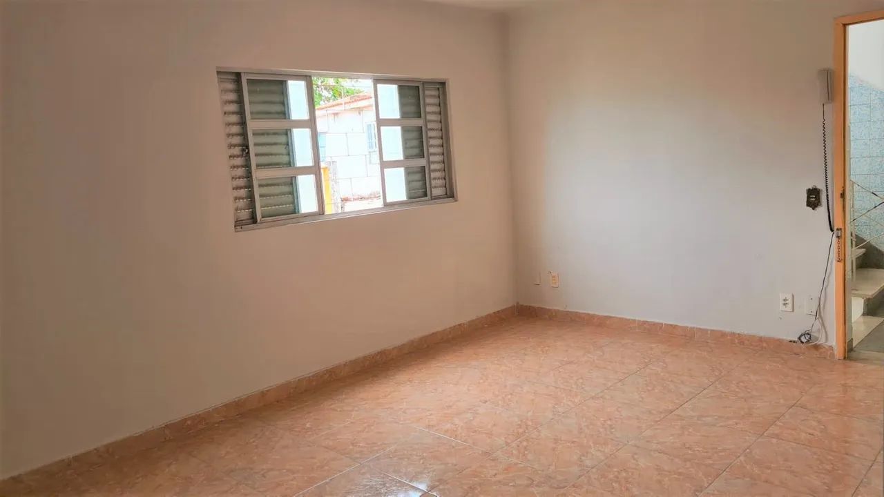 Apartamento com 02 quartos, WC social - Foto 2