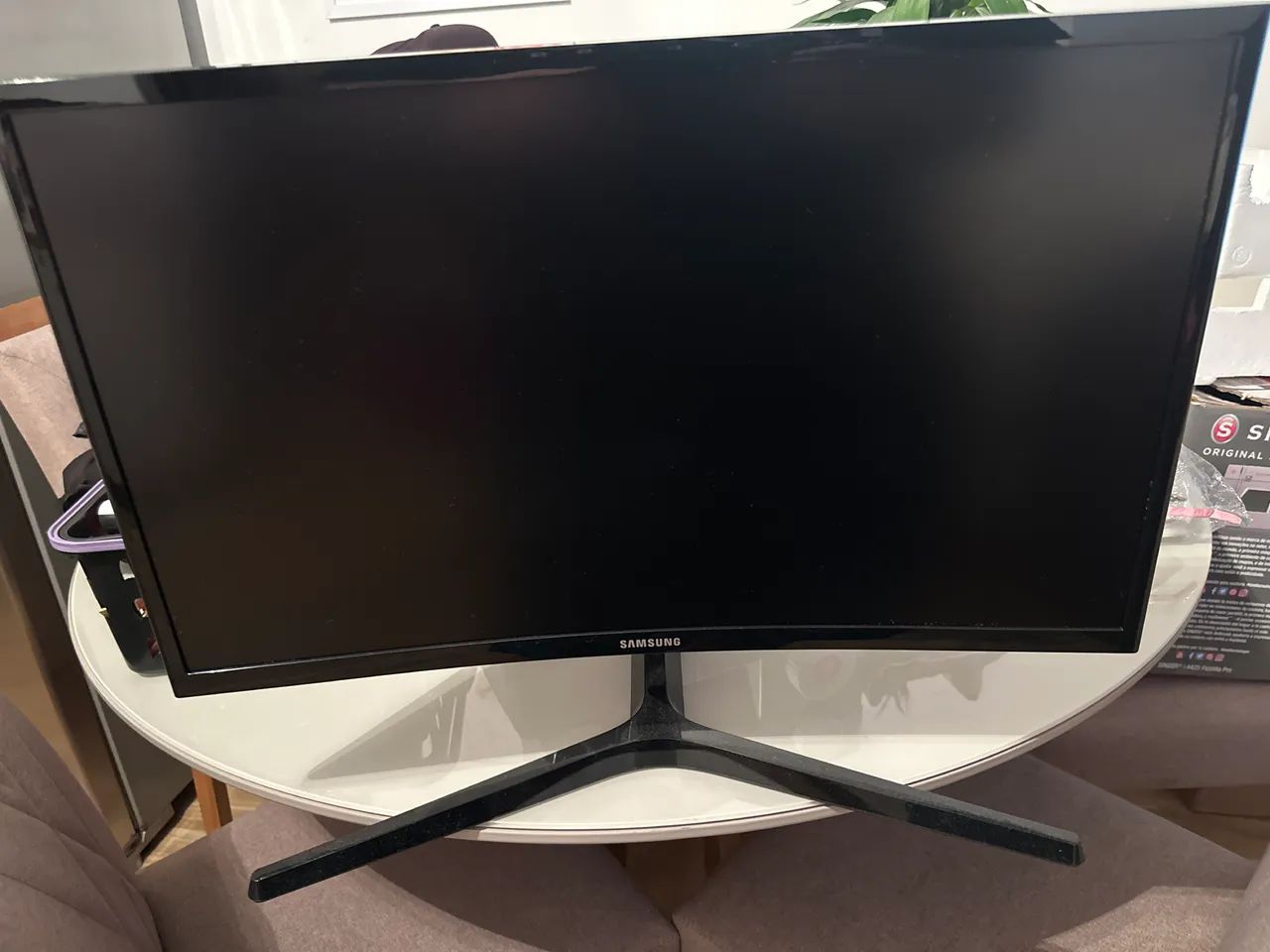 Monitor curvo 