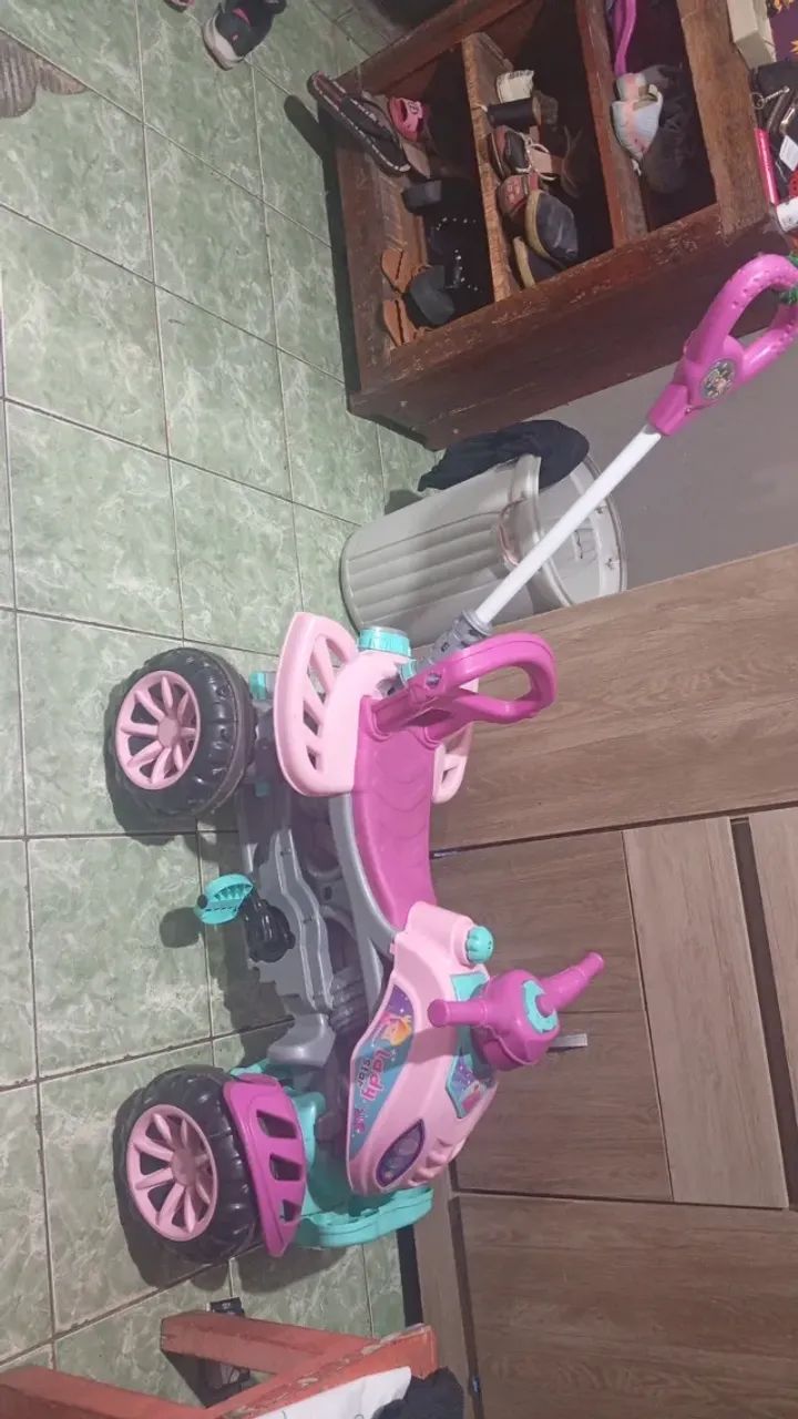Quadriciclo de bebê 