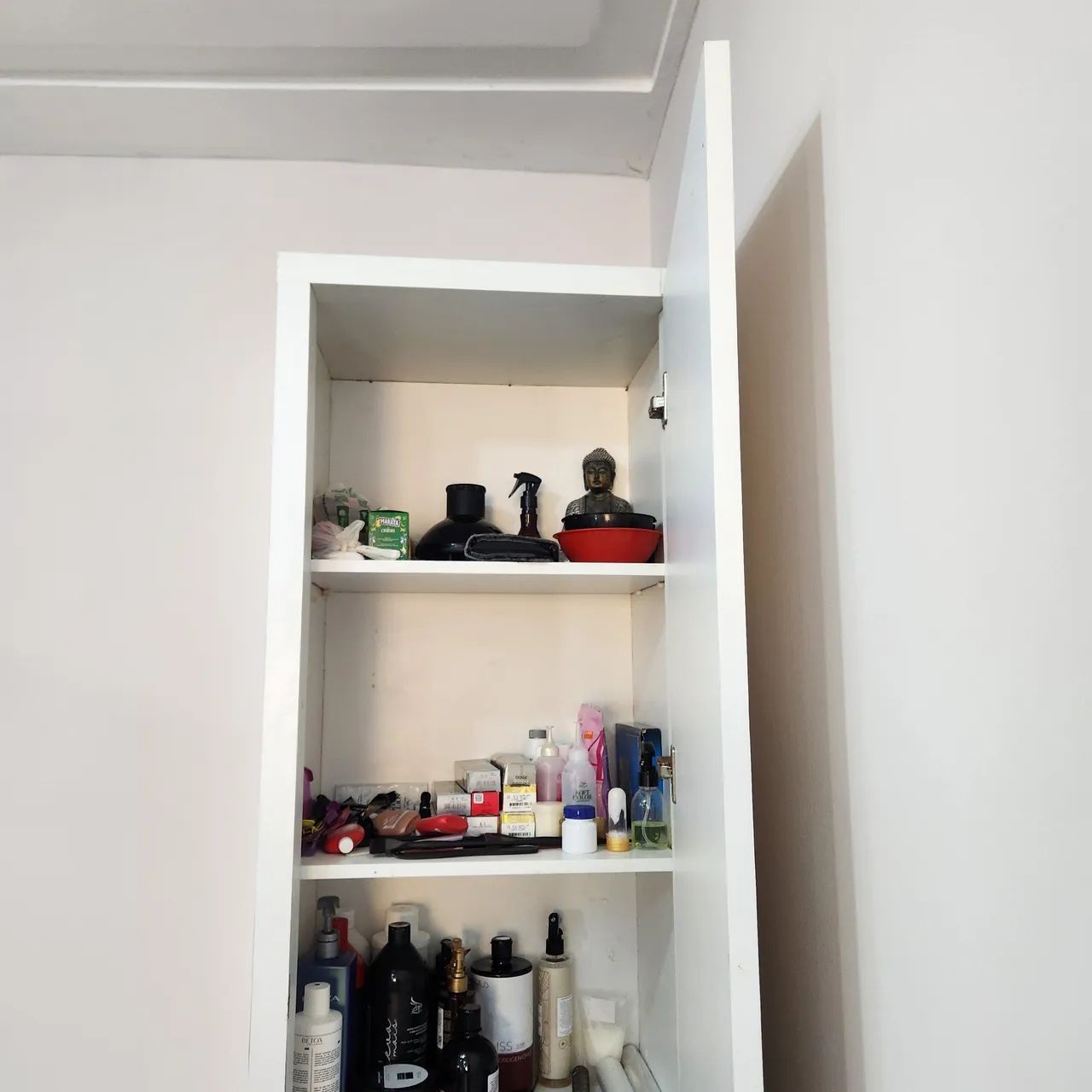Armário Torre Multiuso em MDF Branco com Prateleiras - Foto 4