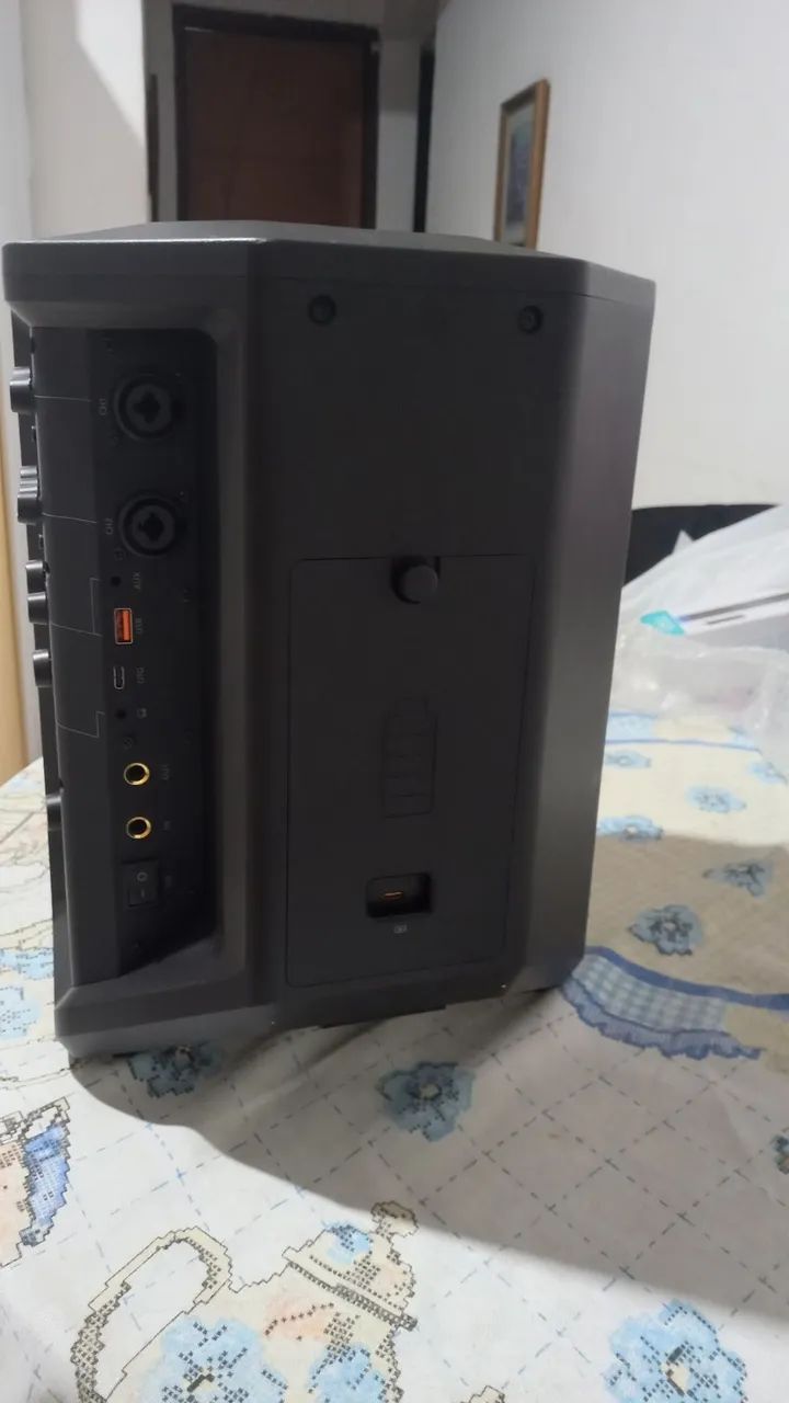 CAIXA DE SOM IMENSO COM DOIS MICRO FONES SEM FIO  - Foto 3