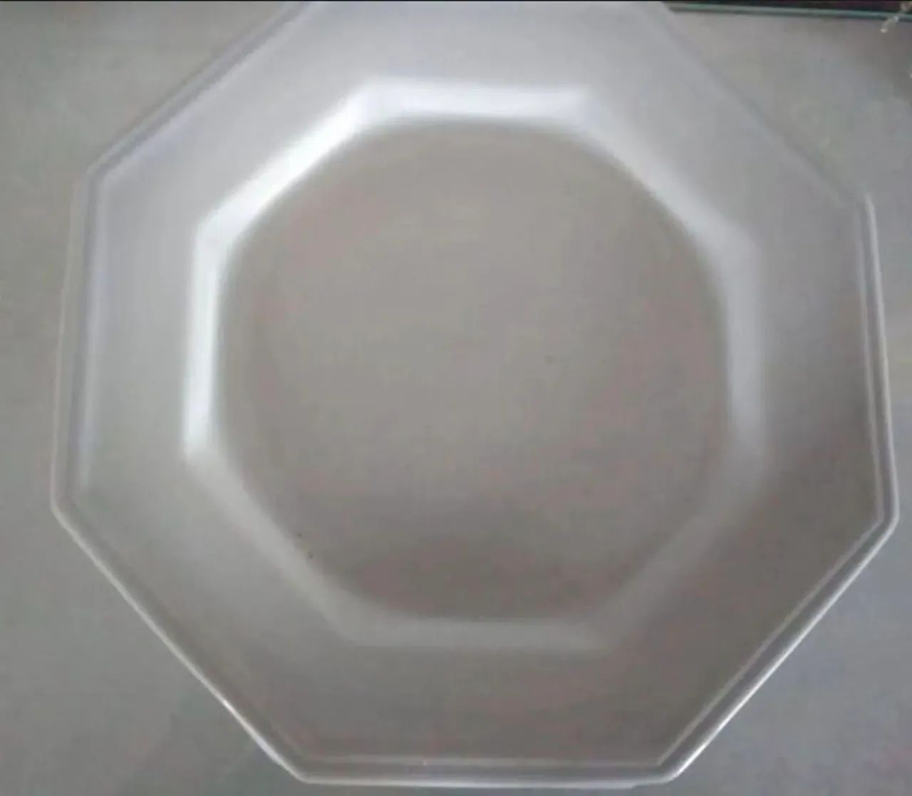Pratos brancos octagonal - Foto 2