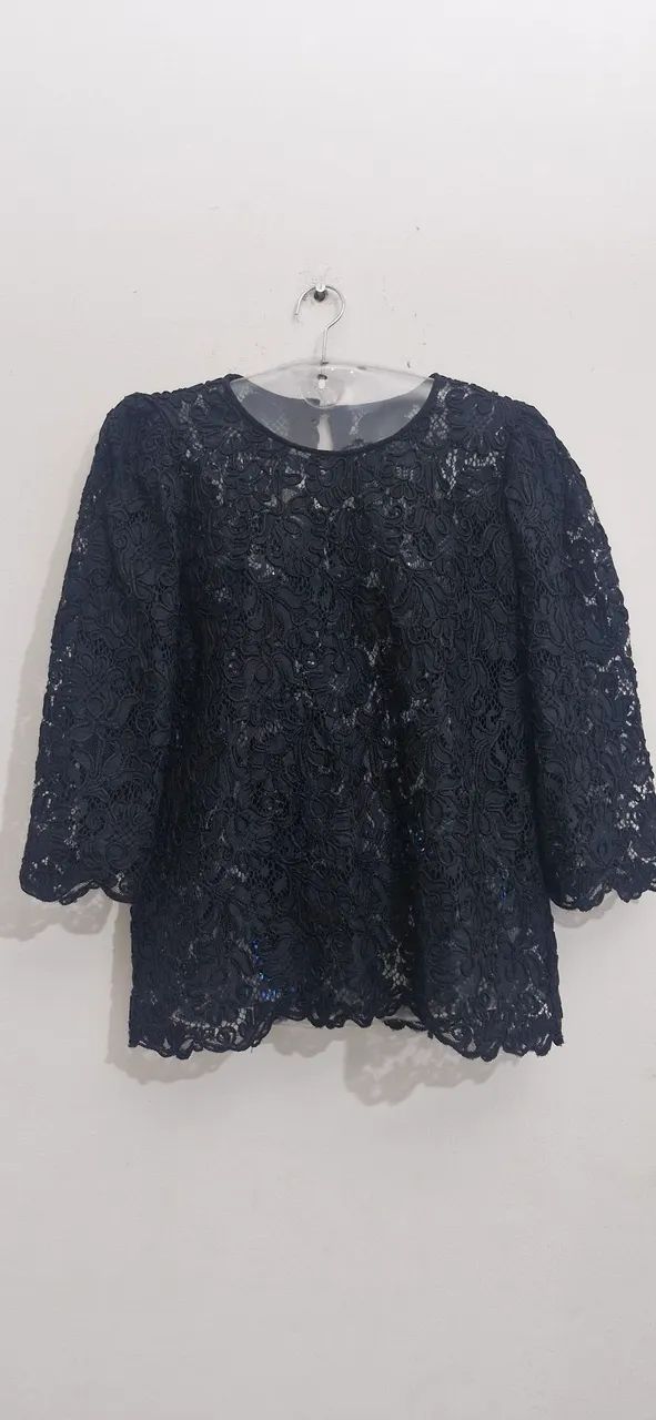 Blusa Feminina Em Renda Preta Chic - Foto 4