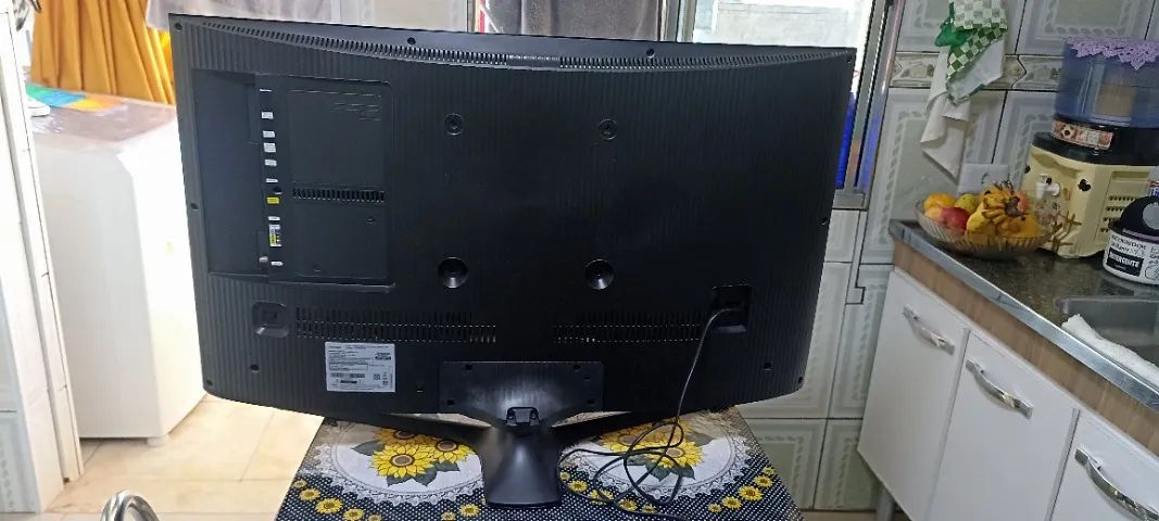 Smart TV Samsung 40" UN40KU6300 Curva - Com Defeito / Para Peças ou Conserto - Foto 2