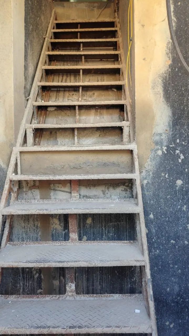 Escada de ferro 487286179858360321