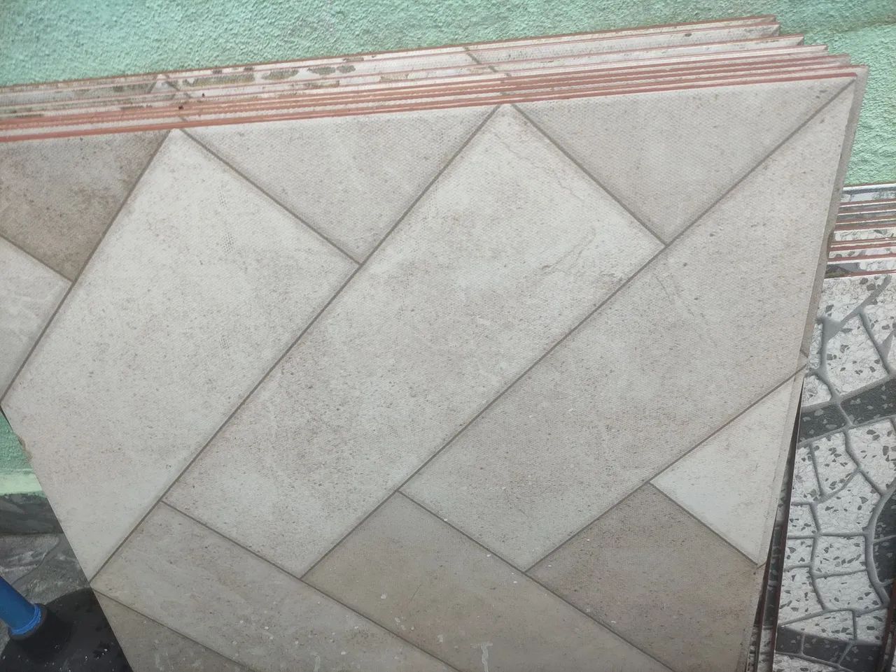 Azulejos 60 por 60 anti derrapante tem 8 peças ZAP Claudemir * - Foto 3