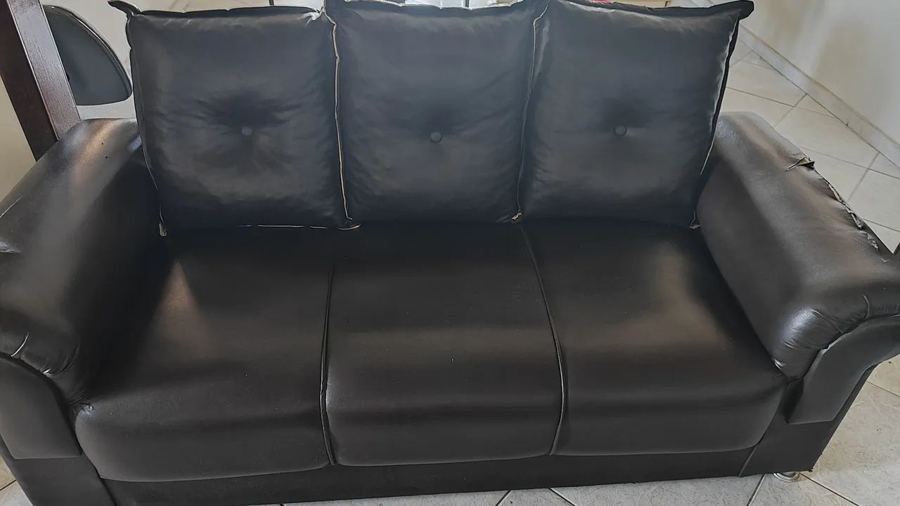 Sofá completo couro
