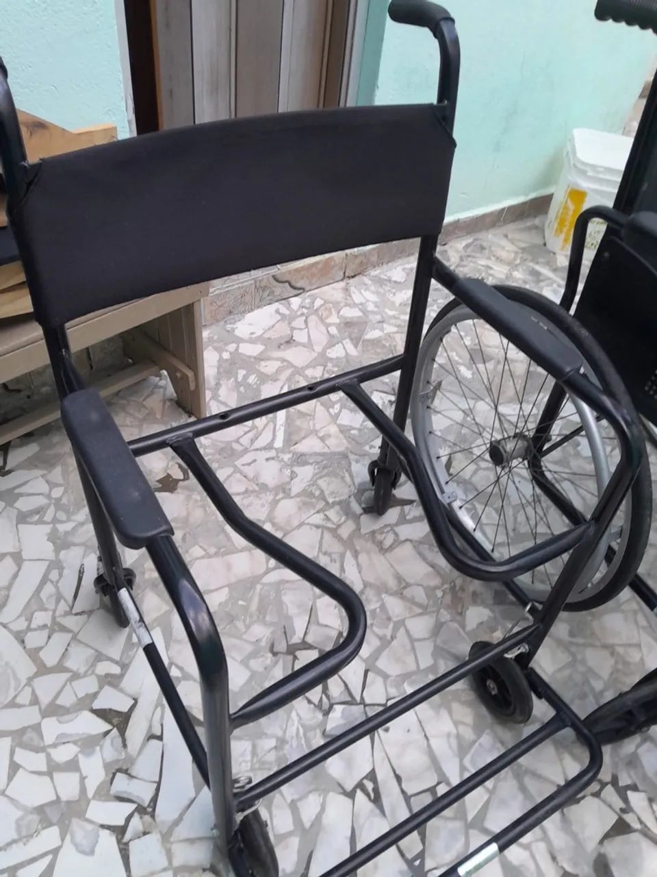 Cadeira de rodas e banho  - Foto 3