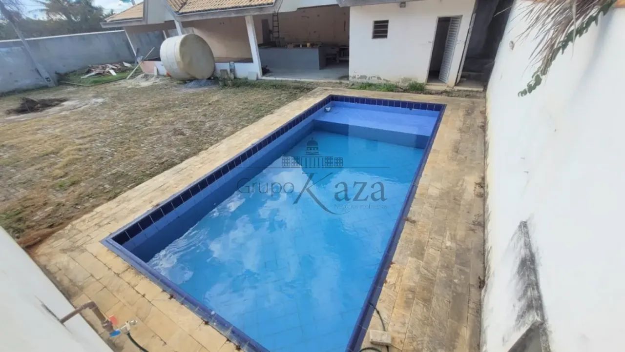 Casa Térrea com Edícula - Chácaras Pousada do Vale - 5 Dormitórios - 160,80m². - Foto 2