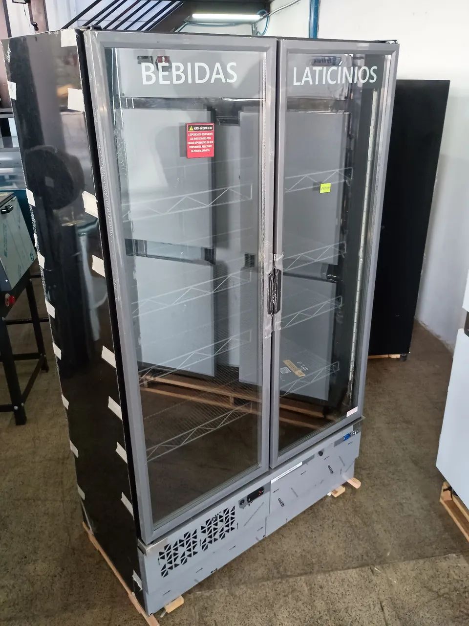 Expositor Refrigerado 2 Portas 220V - Polar  - Foto 2