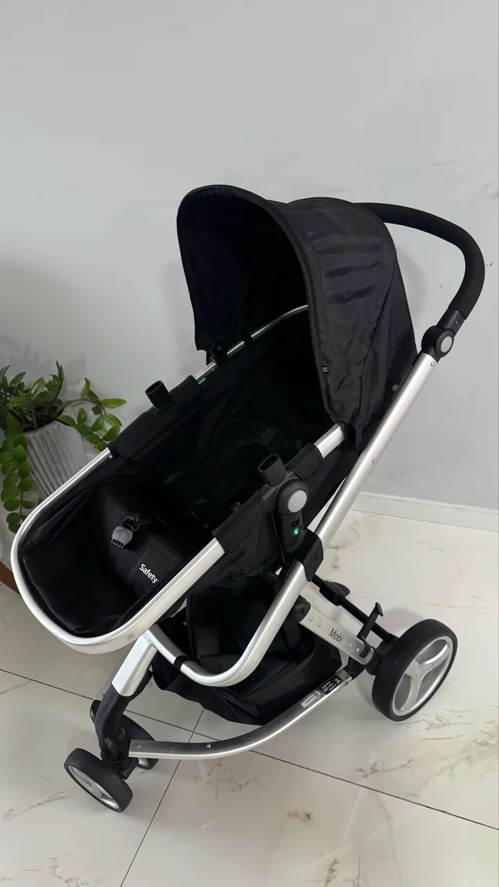Carrinho de bebê com cadeirinha Safety First