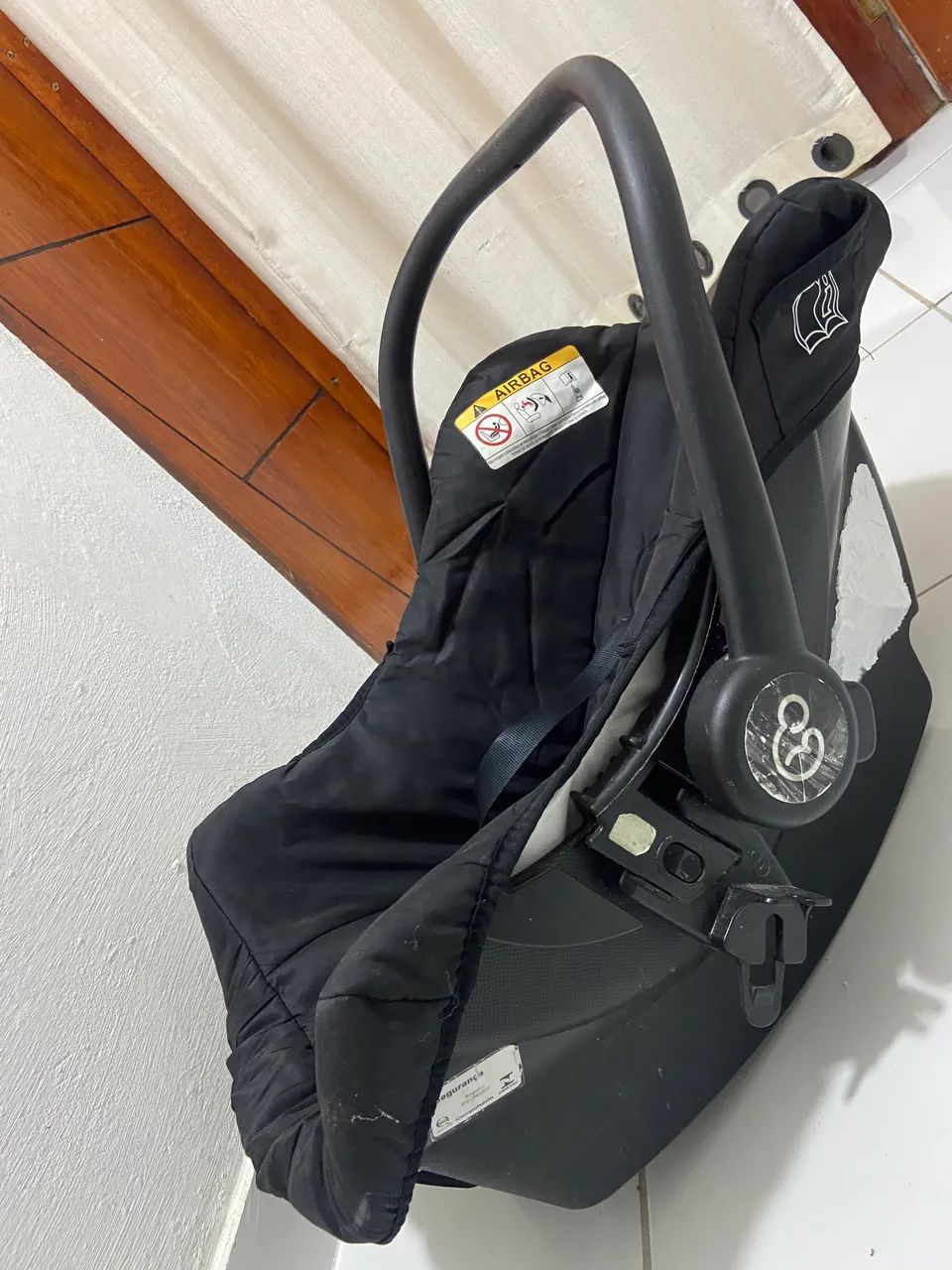 Vende se bebê conforto Galzerano completo com suporte 
