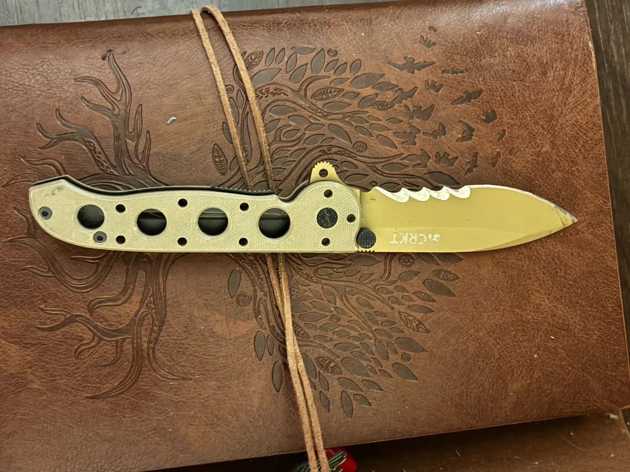 Canivete CRKT M21-12GD ? Kit Carson