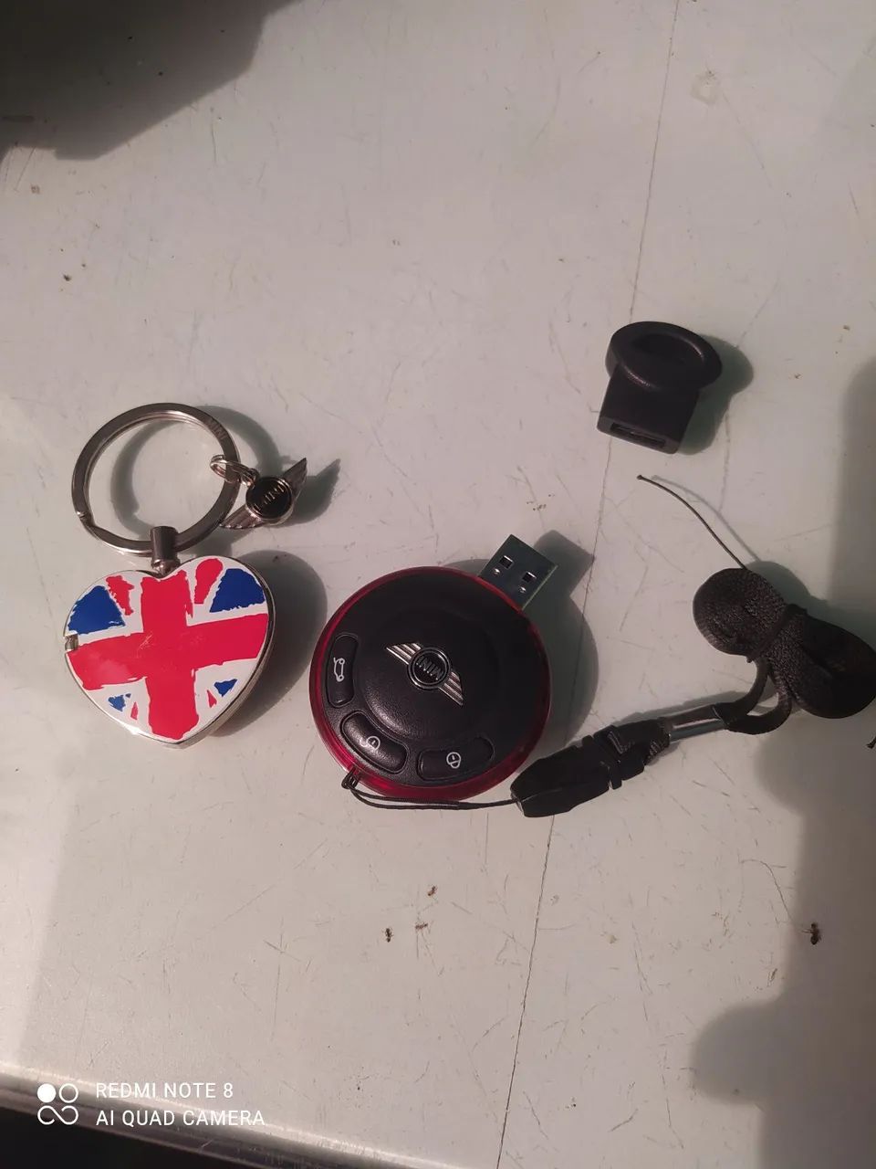 Chaveiro mini Cup original e Pen drive 8g original 