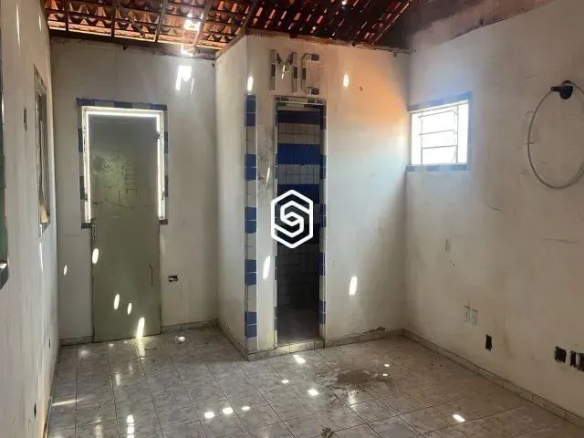 PONTO COMERCIAL MEDINDO 24X30 COM SALAS E BANHEIROS - Foto 3